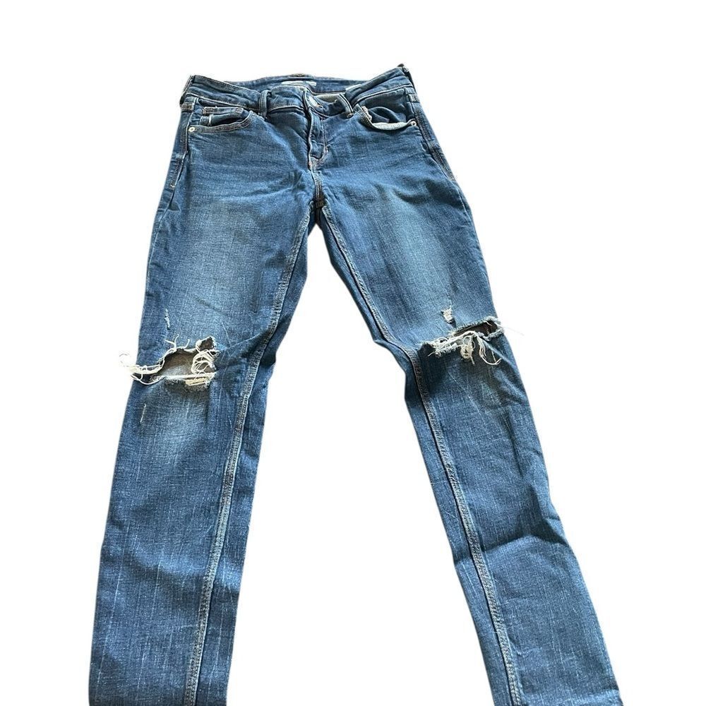 Old navy rockstar Distressed Blue Jeans excellent condition size 6